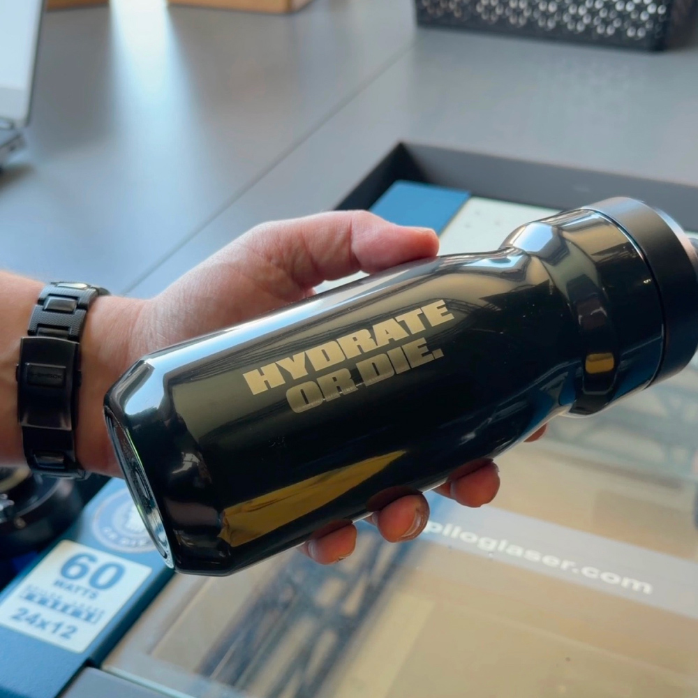 Gourde CamelBak personnalisée par un client, création 7 sur 8